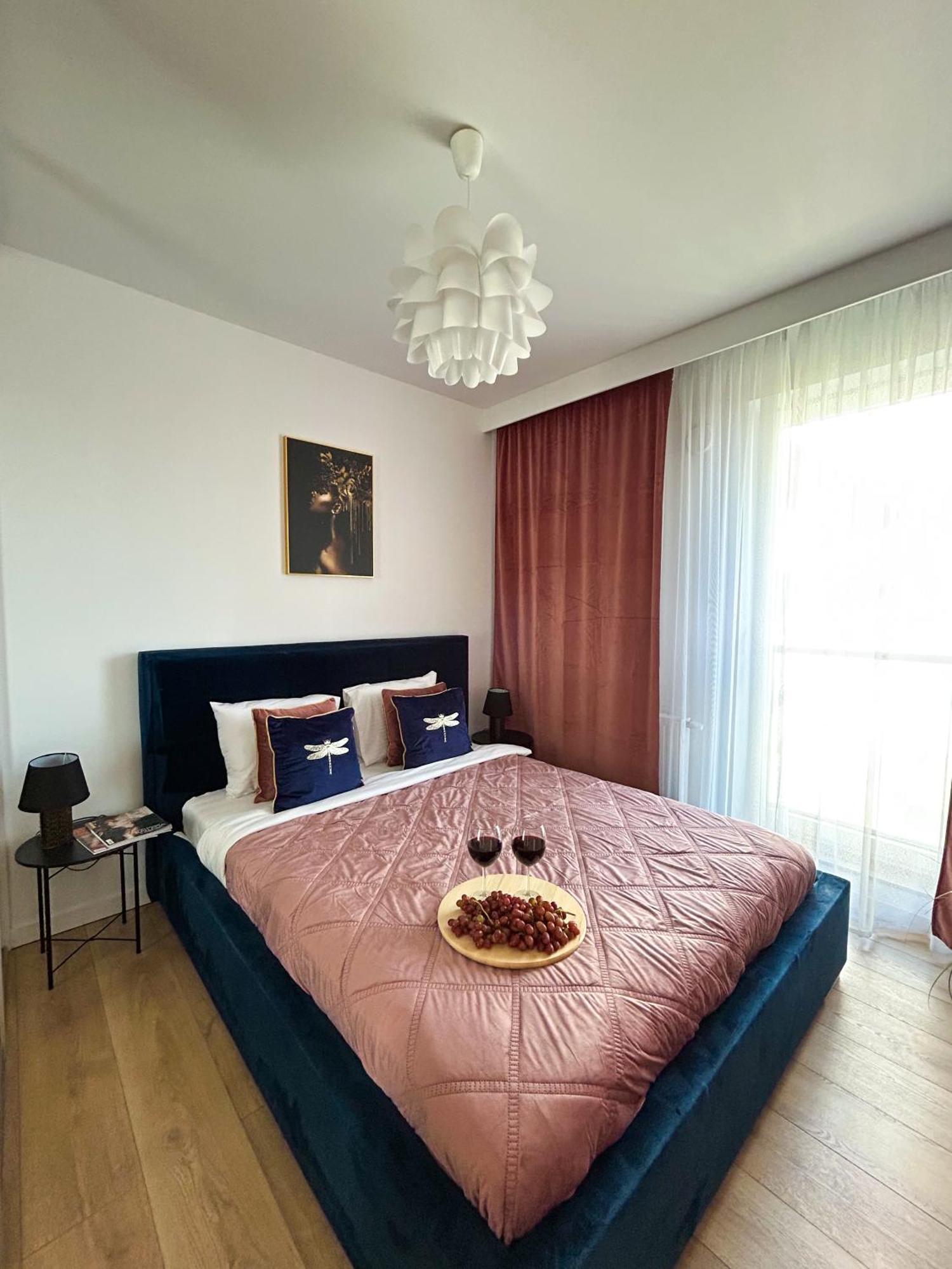 Lumina Stylish 3-Room Apart With Balcony Łódź Kültér fotó