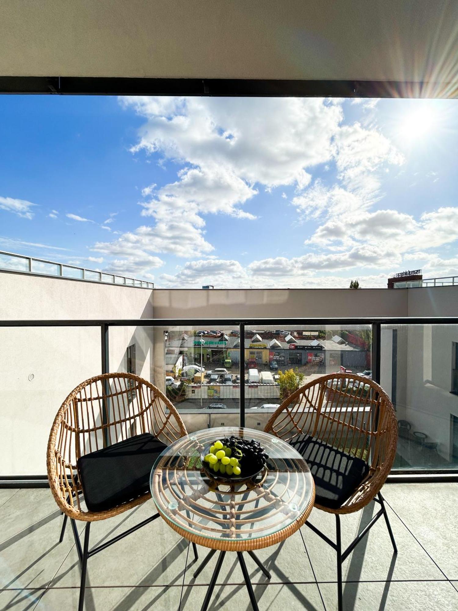 Lumina Stylish 3-Room Apart With Balcony Łódź Kültér fotó